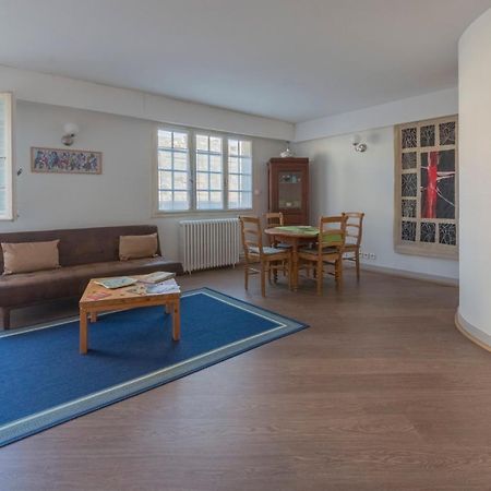 Appartement De Charme - Vue Sur Remparts - Wifi Gratuit - Parking Payant A Proximite アヴィニョン エクステリア 写真