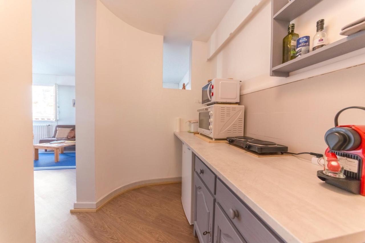 Appartement De Charme - Vue Sur Remparts - Wifi Gratuit - Parking Payant A Proximite アヴィニョン エクステリア 写真